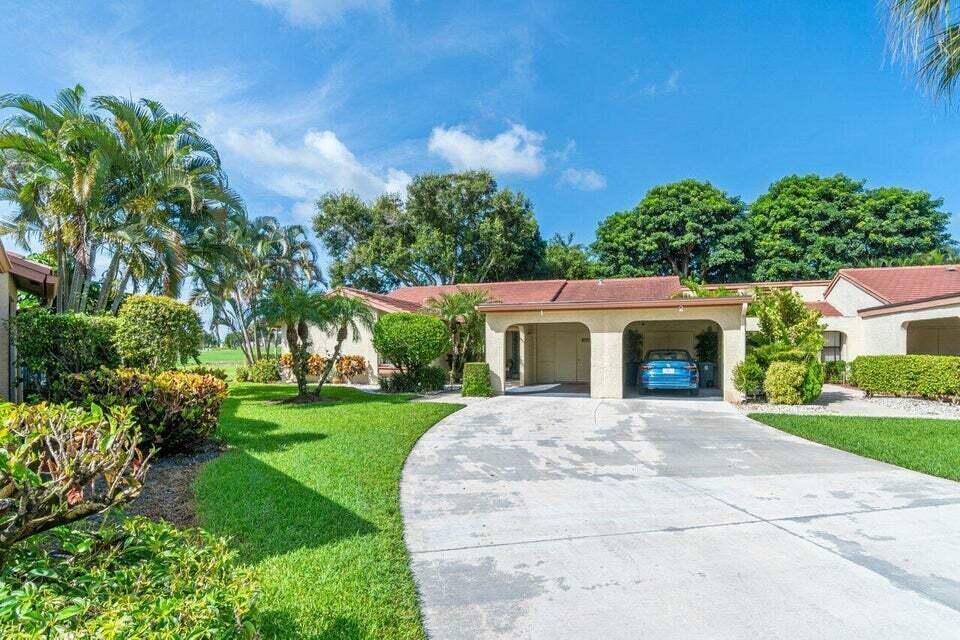 Property Photo: 5944 Forest Grove 1 Drive 1 FL 33437