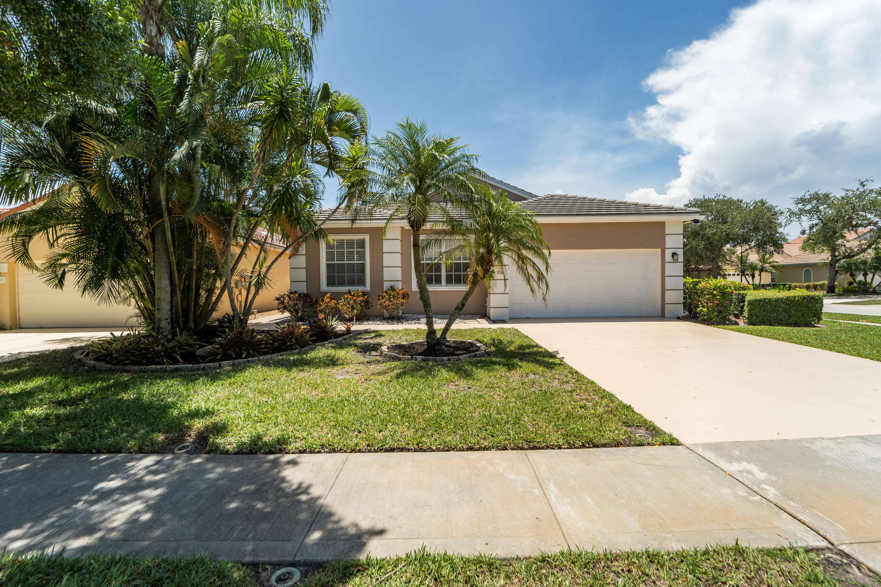 Property Photo:  3002 SE Brierwood Place  FL 34997 