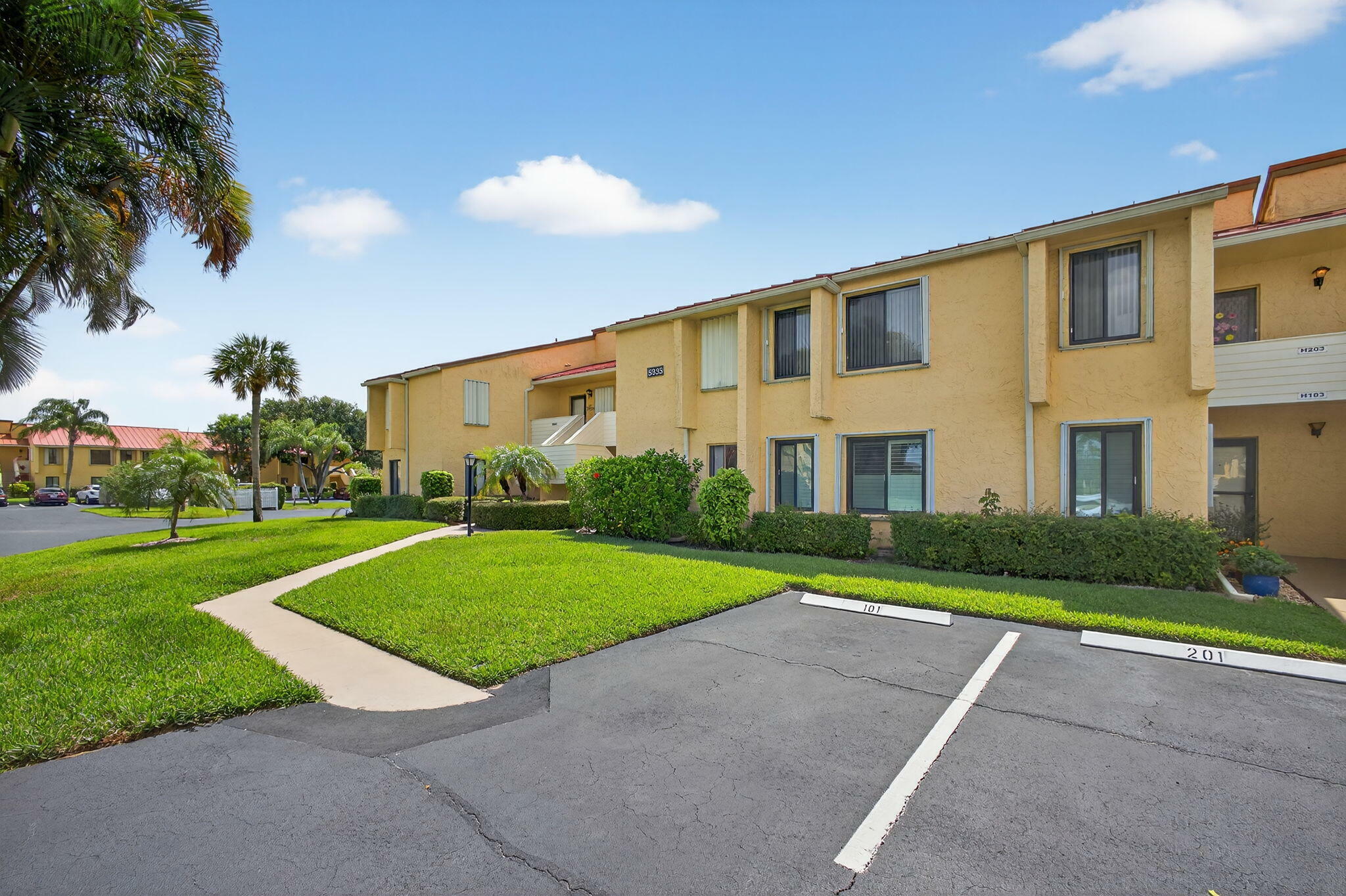 Property Photo:  5335 SE Miles Grant Road 102  FL 34997 