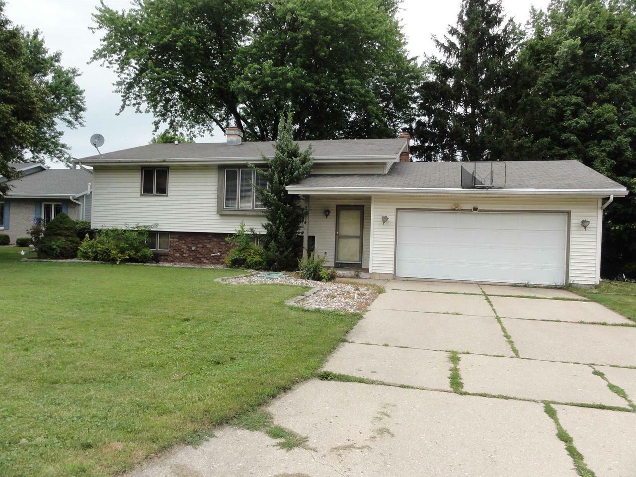 Property Photo: 2414 Galahad Way WI 53548