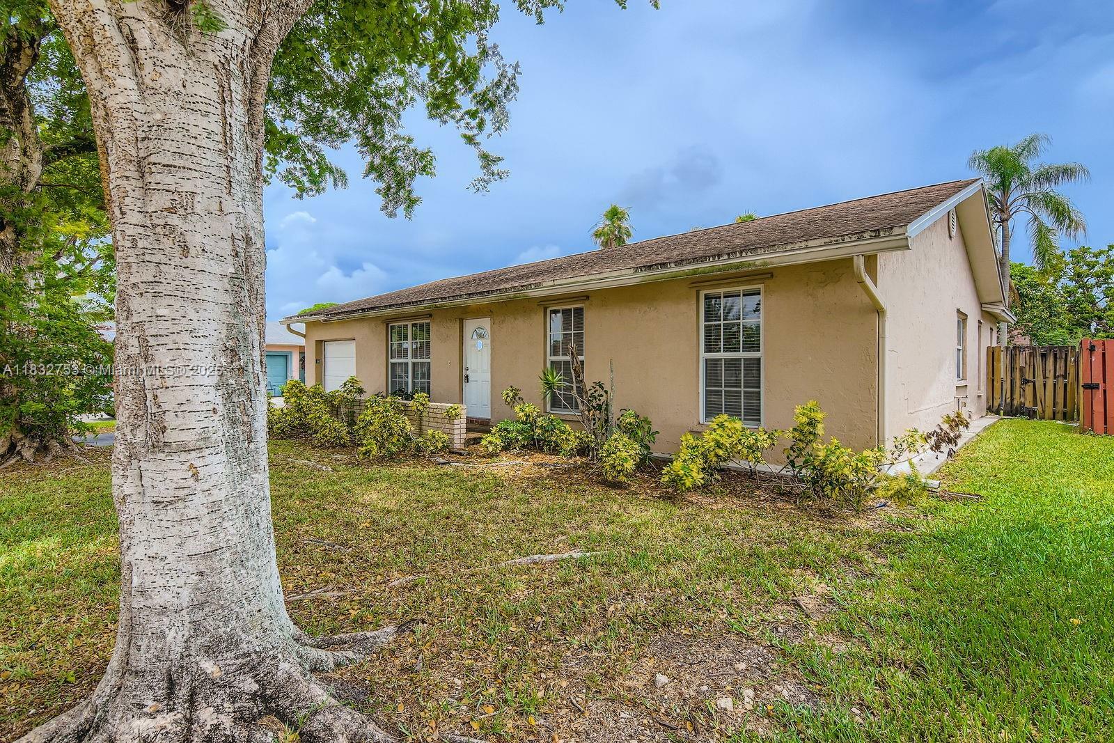 11035 NW 27th St  Sunrise FL 33322 photo