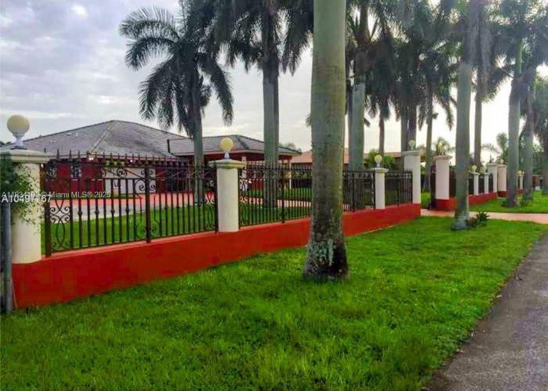 Property Photo: