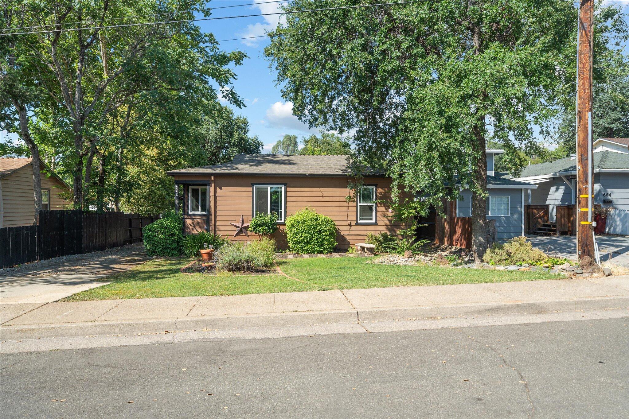 Property Photo: 678 West Street CA 96001