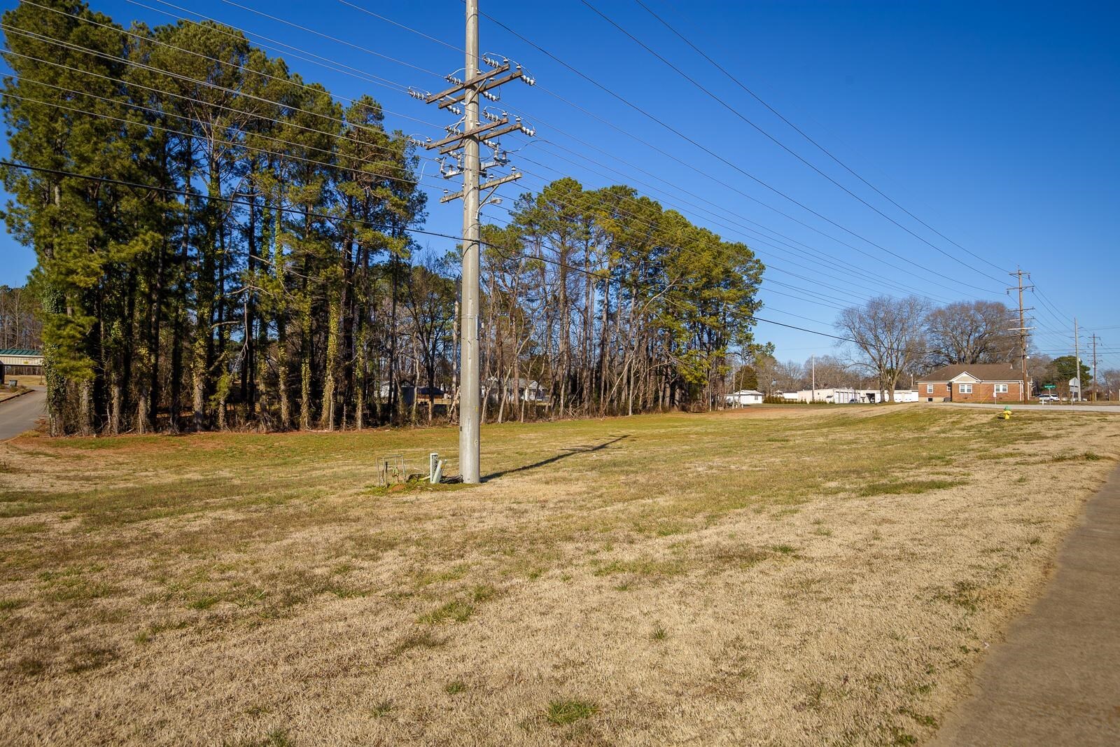 Property Photo: 241 J C Mauldin Hwy AL 35645 - KILLEN