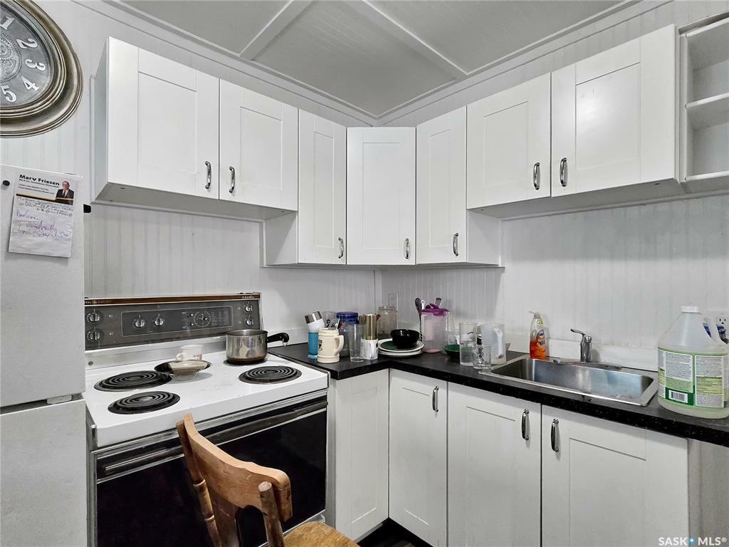 Property Photo: 203 U Avenue S SK S7M 1R8