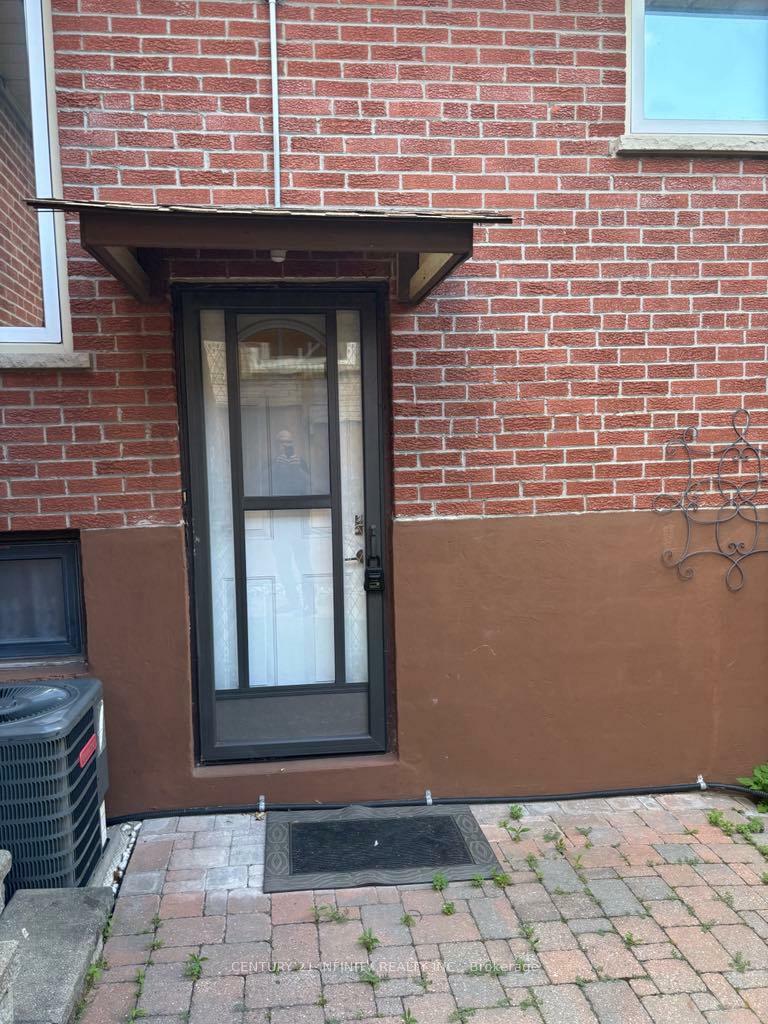 Property Photo: 375 Fairlawn Street ON L1J 4R2
