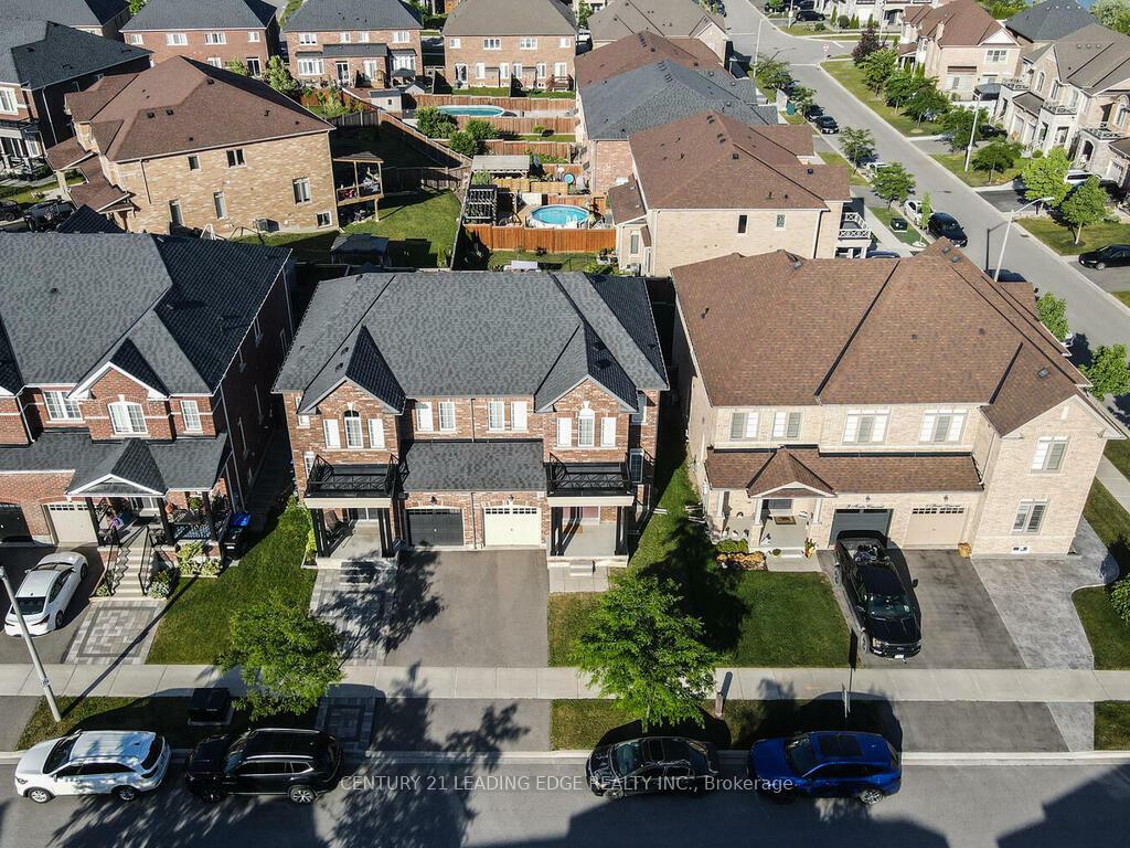 Property Photo: 13 Fortis Crescent ON L3Z 0W2
