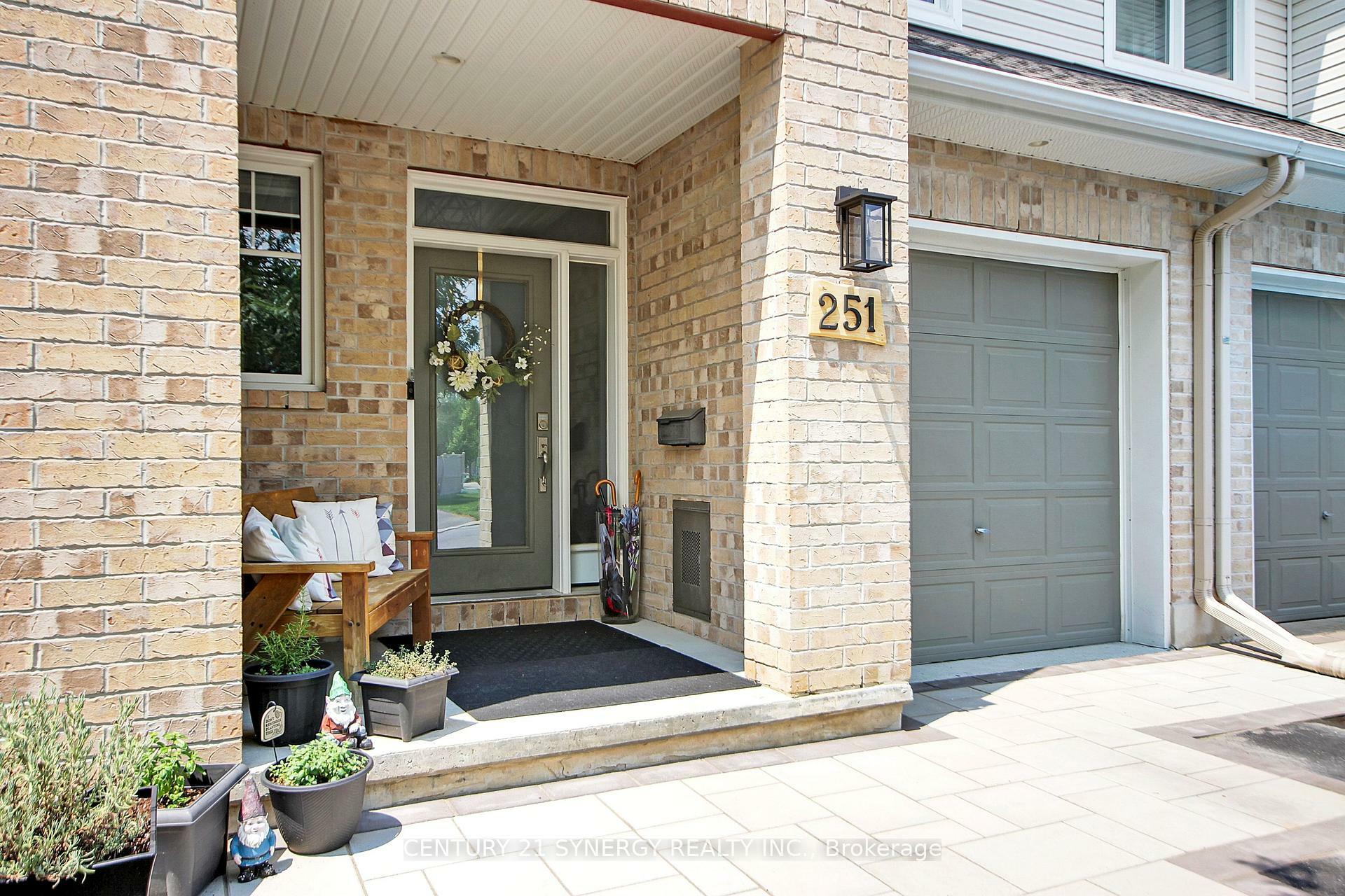 Photo de la propriété: 251 Mojave Crescent ON K2S 0H6
