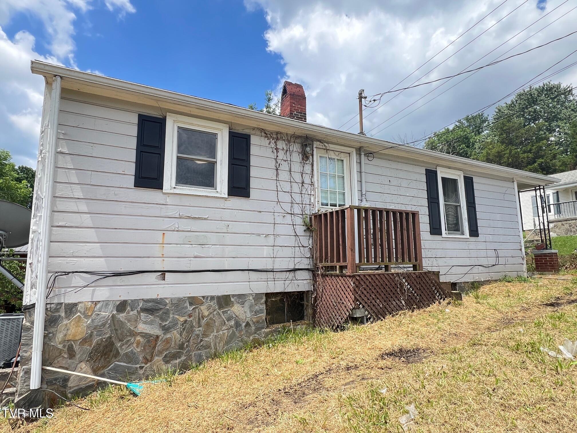 Property Photo: 113 Chapel Street TN 37743