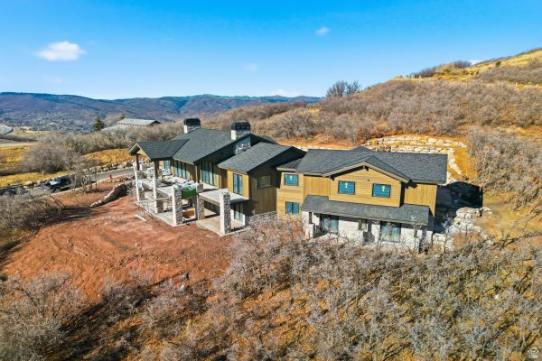 Property Photo: 1550 Red Hawk Trl 25 UT 84098