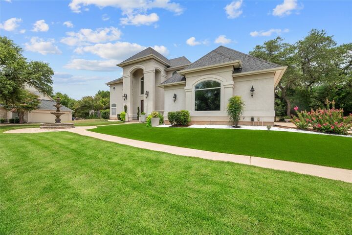 Property Photo: 10912 Centennial Trail TX 78726