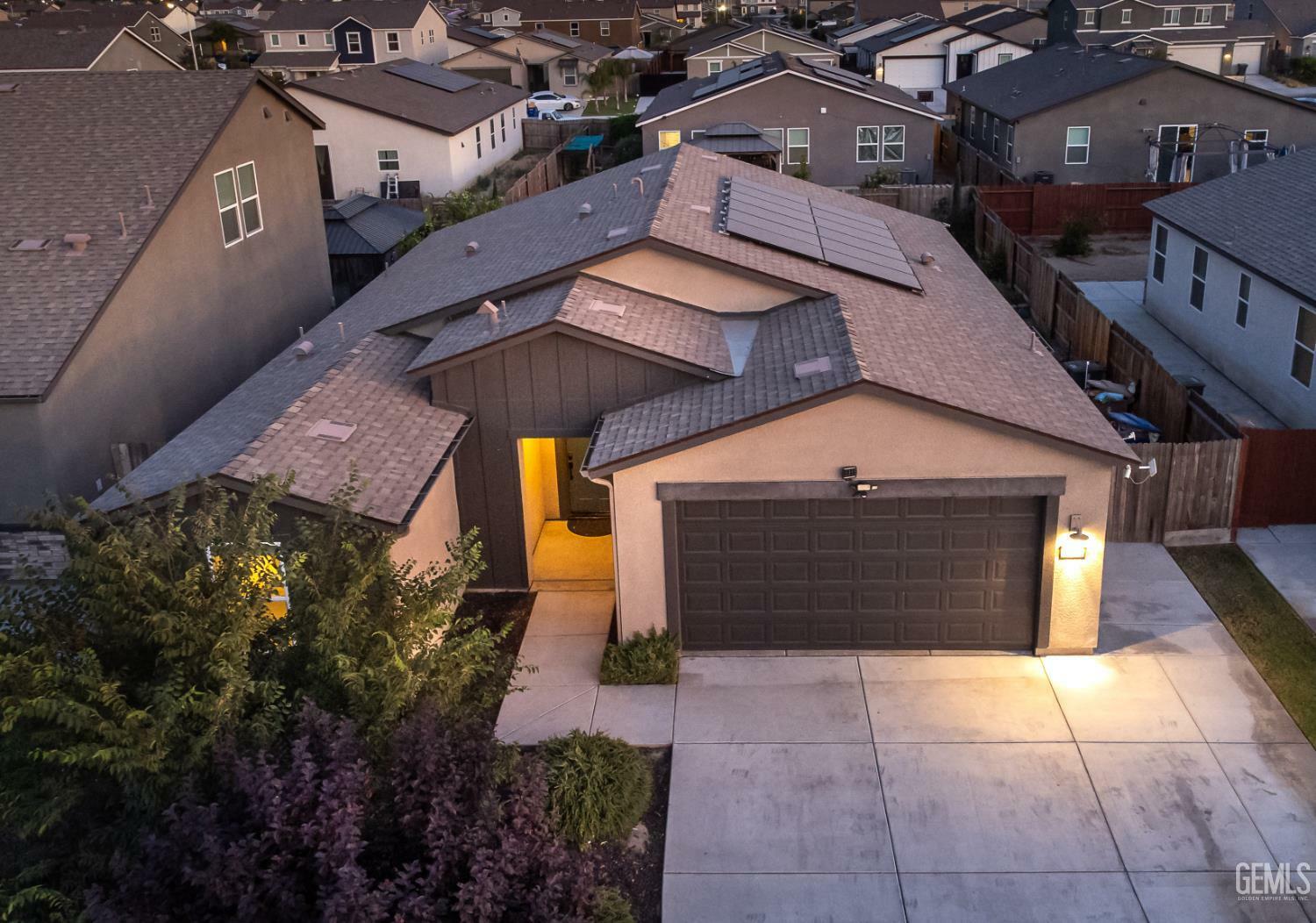 6111 Cardano Avenue  Bakersfield CA 93313 photo