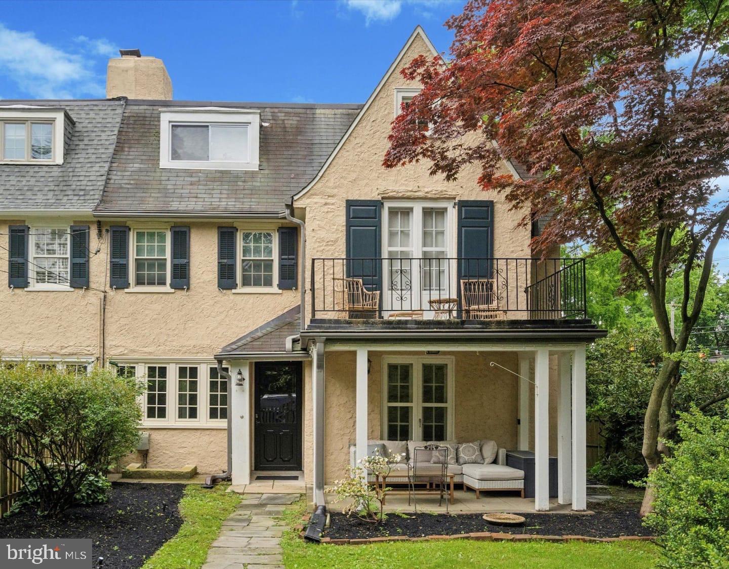 Property Photo:  500 Spring Lane  PA 19038 