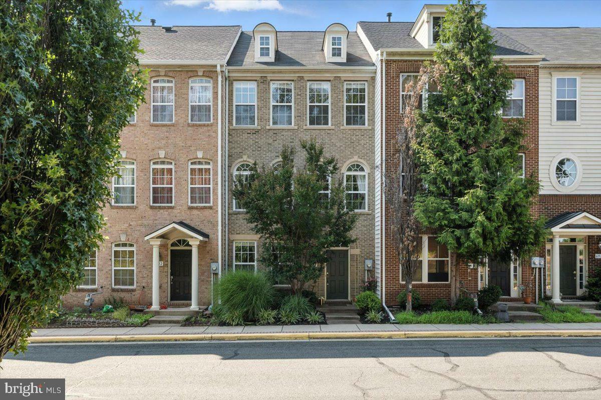 Property Photo: 6980 Landseer Drive VA 20155