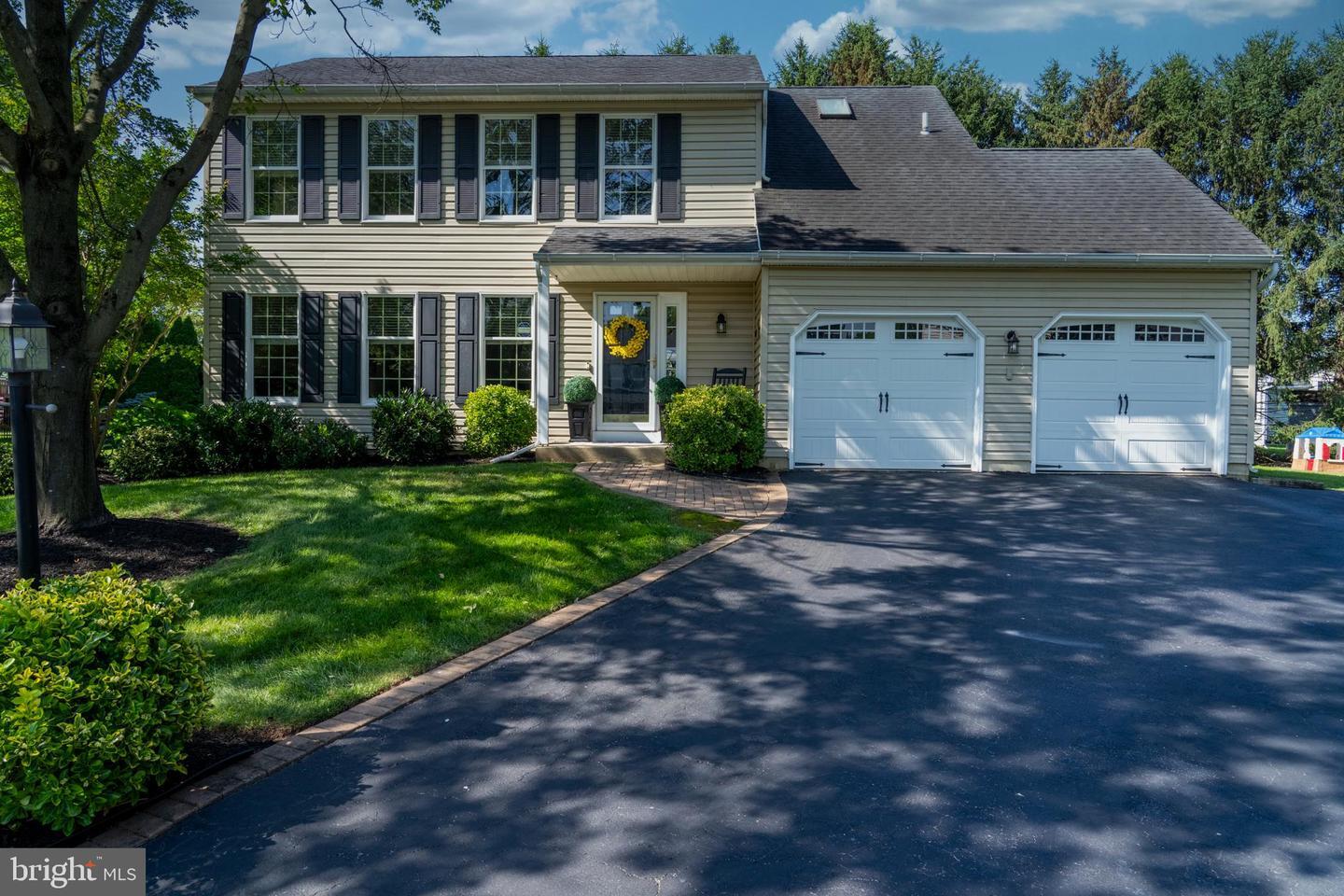 Property Photo: 505 Donegal Court PA 19468