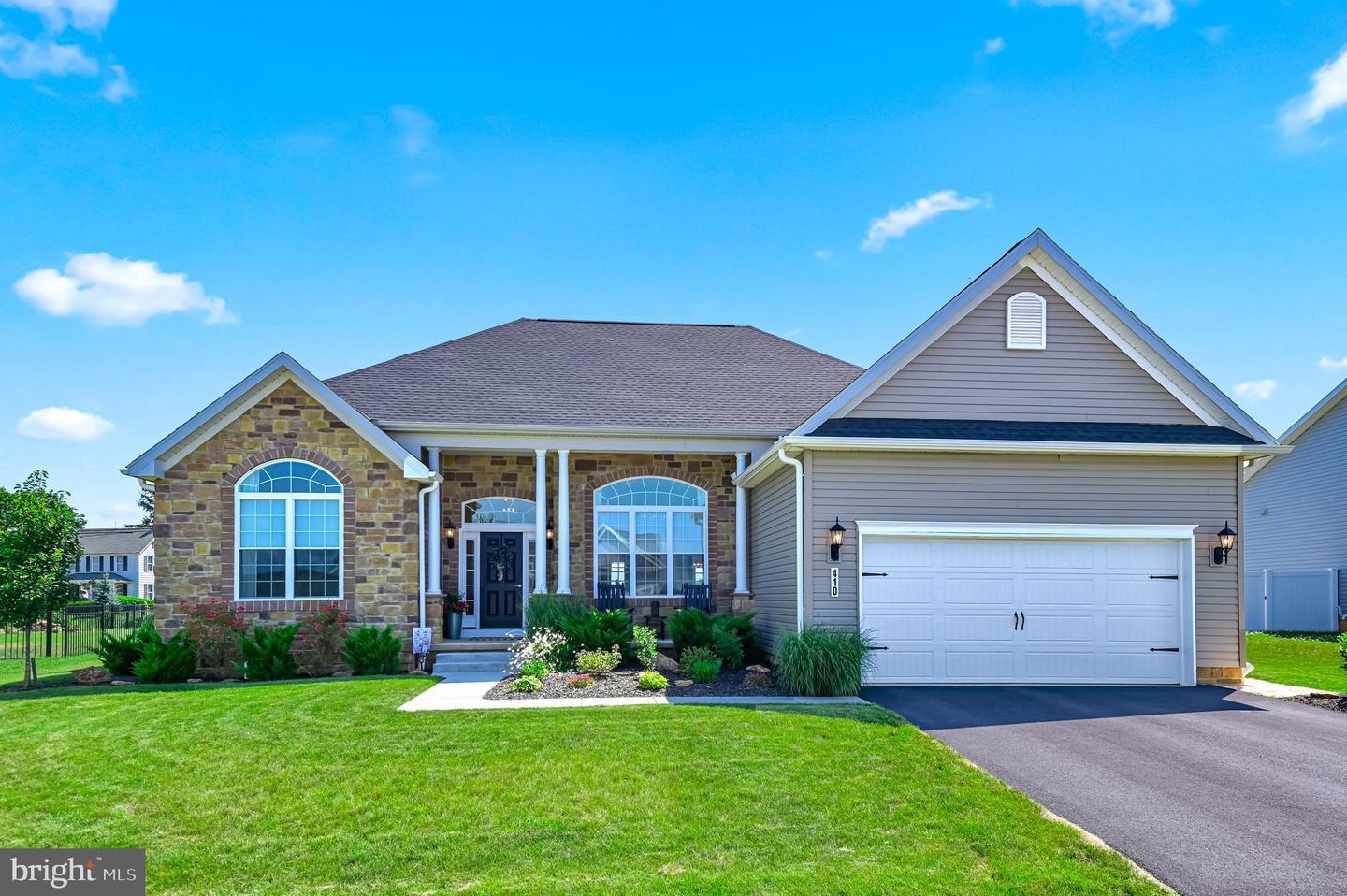 Property Photo: 410 Edie Circle PA 17363