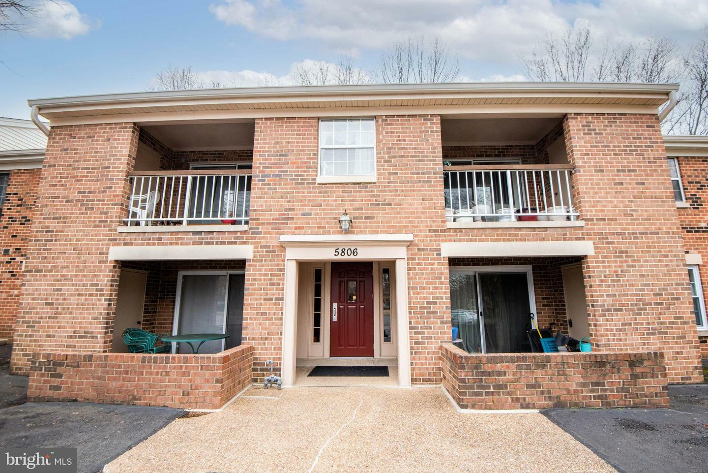 Property Photo: 5806 Cove Landing Road 204 VA 22015