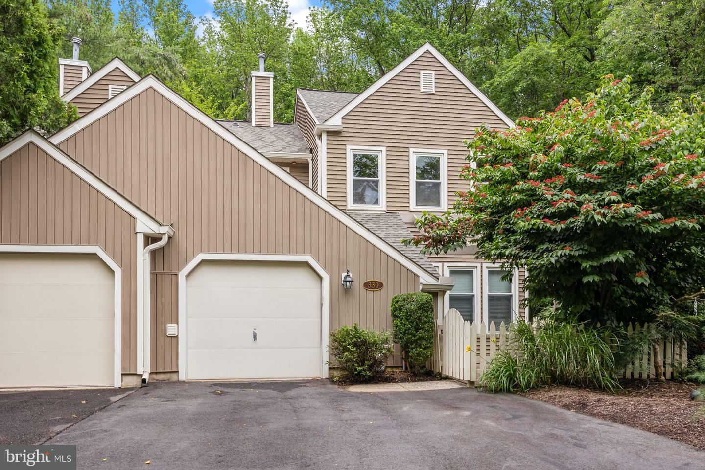 Property Photo: 330 Rowantree Circle PA 19067
