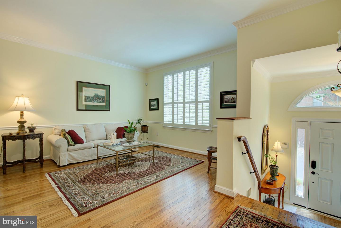 Property Photo:  1427 McLean Mews Court  VA 22101 
