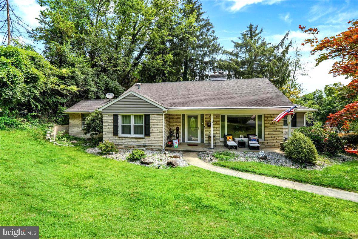 Property Photo: 311 Lynoak Avenue PA 19607