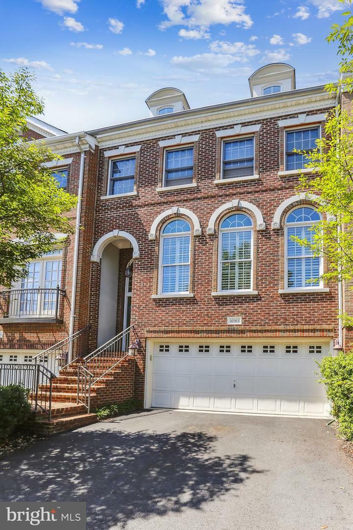 Property Photo: 10363 Gershwin Court VA 22124