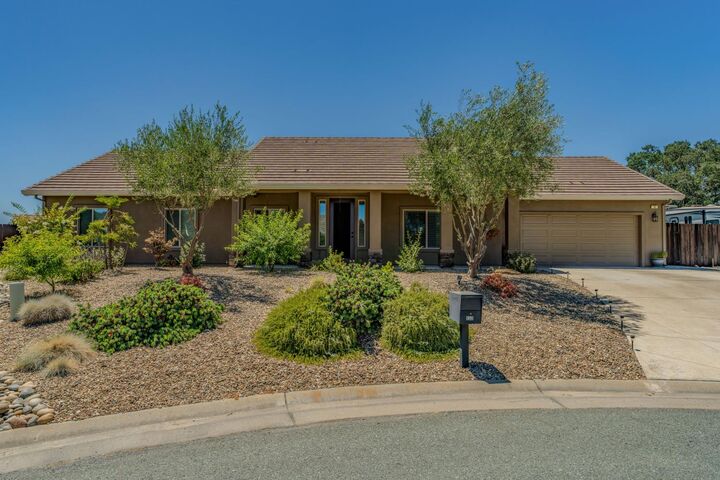 Property Photo:  152 Robin Wood Place  CA 95252 