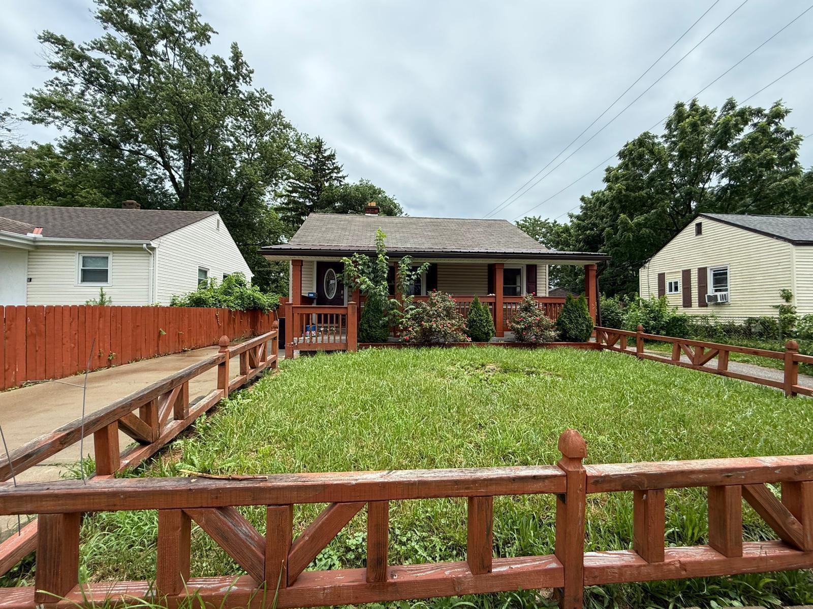Property Photo: 2790 Azelda Street OH 43211