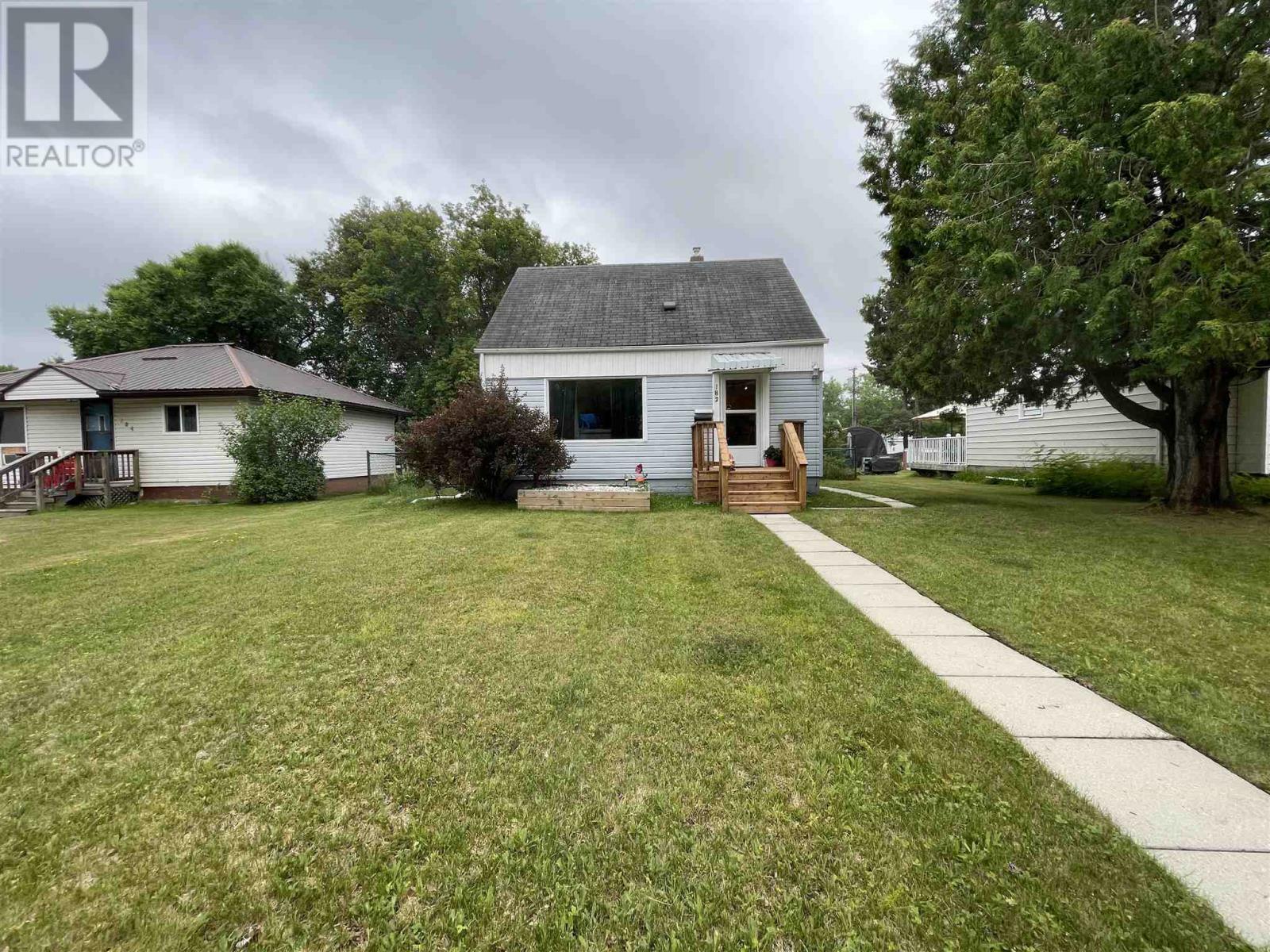 Property Photo: 182 St. Charles Street ON P8N 1L8