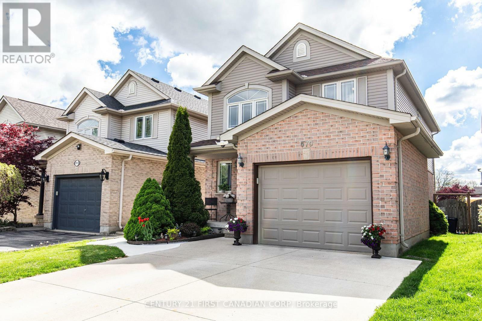 Property Photo: 570 Cuthbert Circle ON N6M 1K6