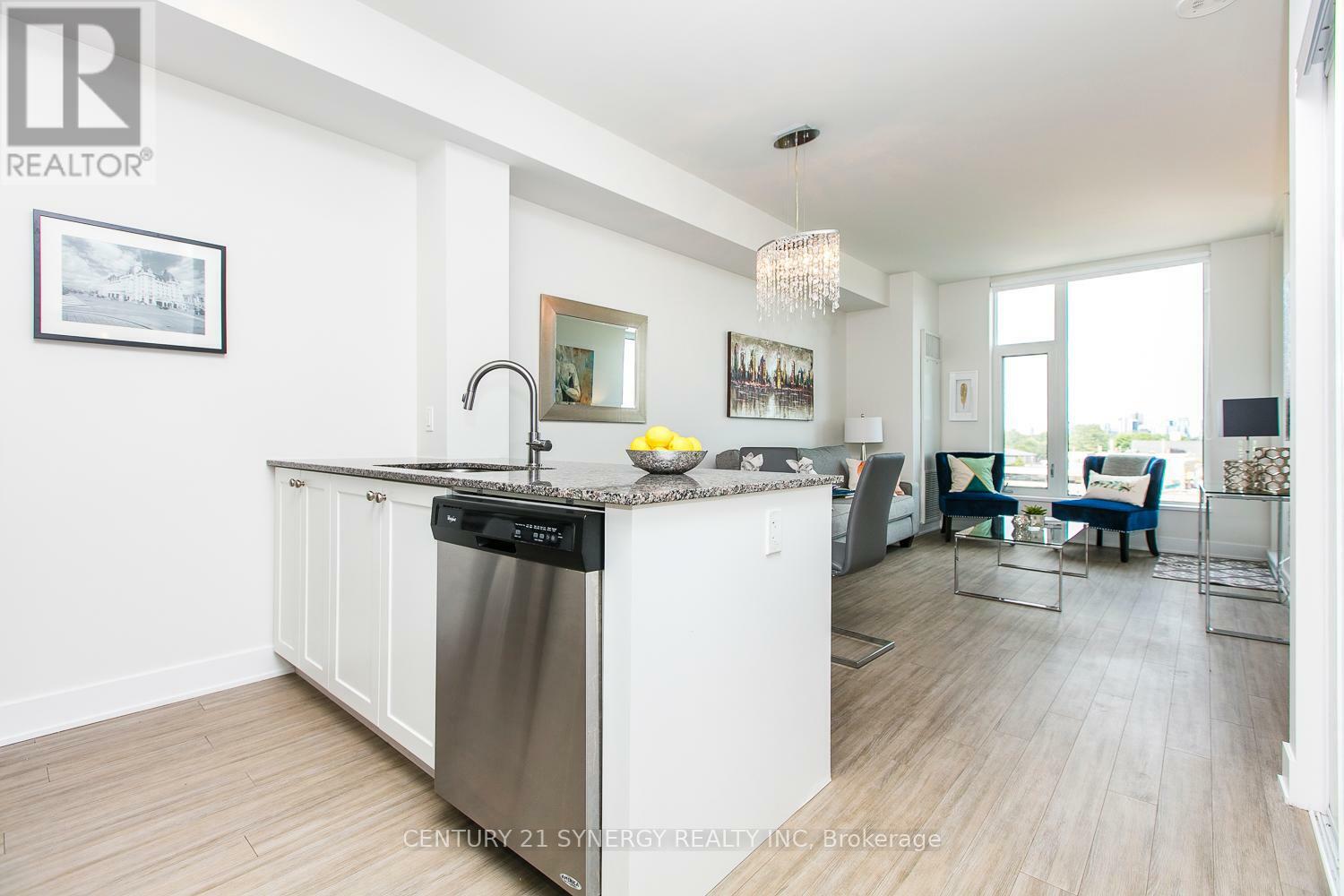 Property Photo: 118 Holmwood Avenue 508 ON K1S 5J5