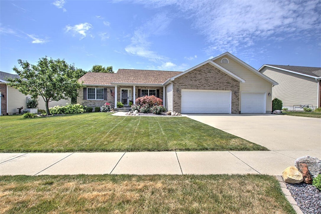 Property Photo: 135 Covington Avenue IL 62549