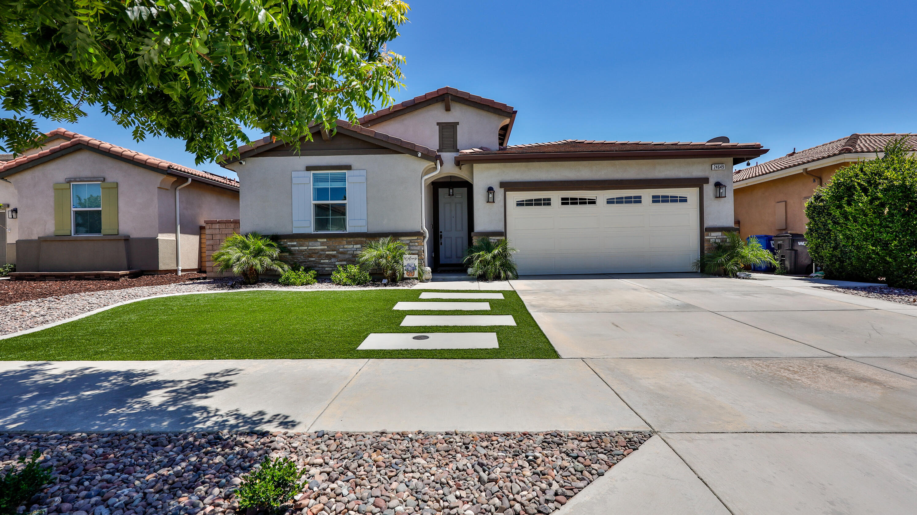 Property Photo: 24649 Blue Feather Circle CA 92587