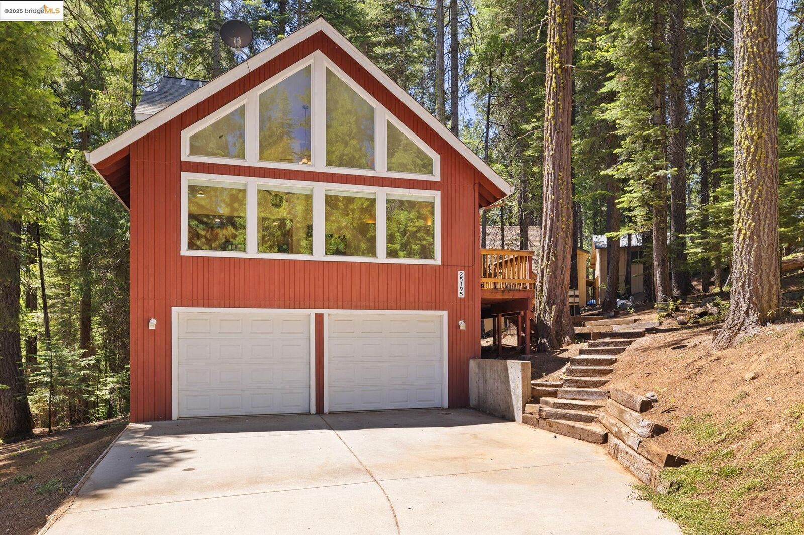 Property Photo: 25195 Esther Ave CA 95335