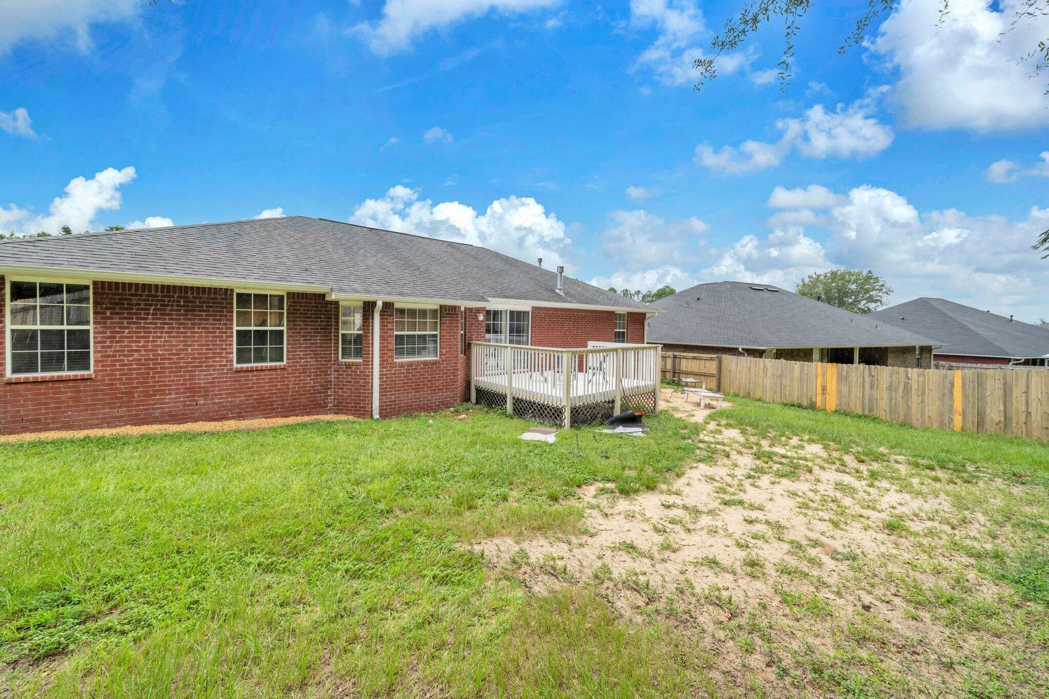 Property Photo: 653 Territory Lane FL 32536