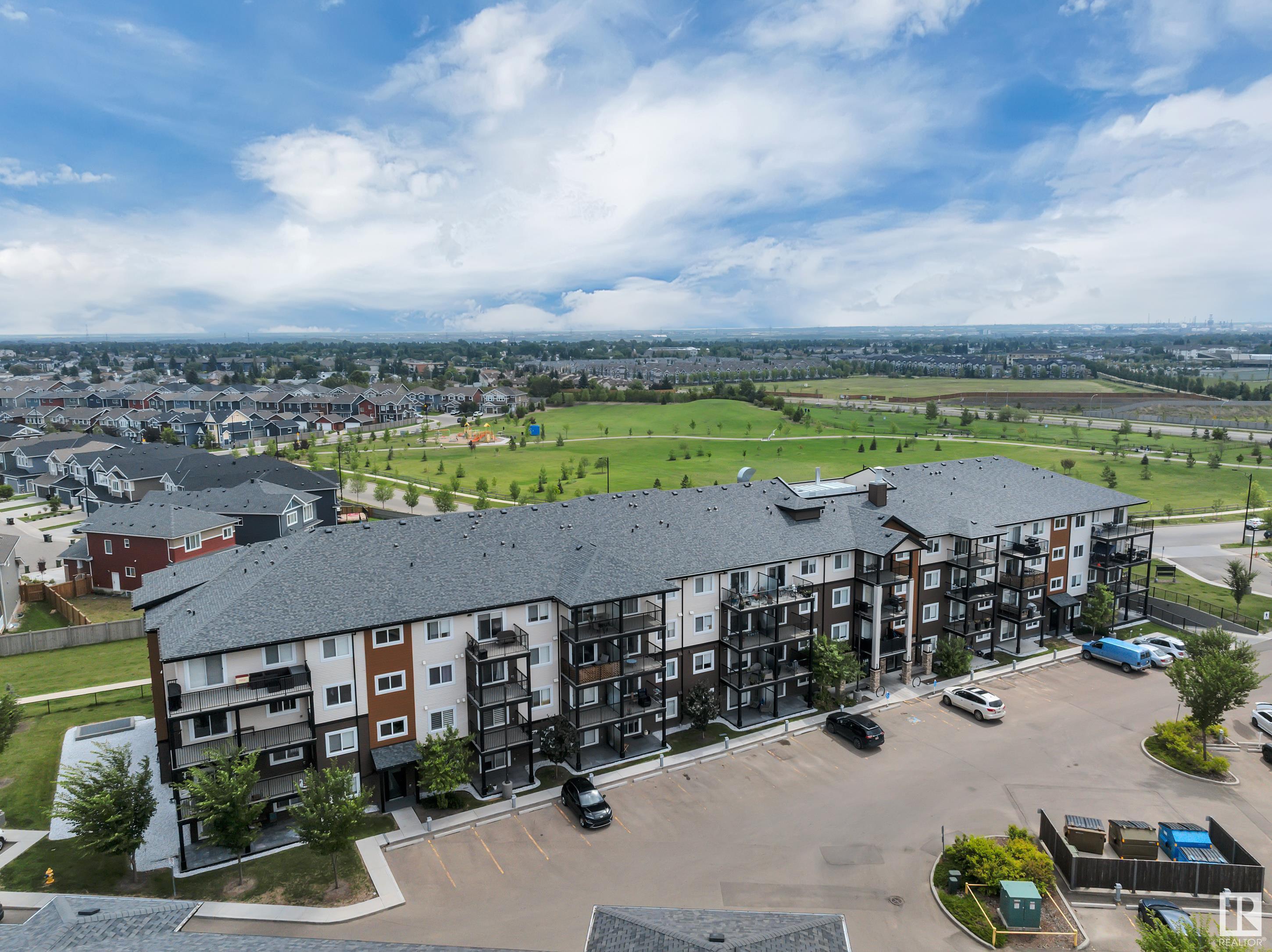 Photo de la propriété:  148 Ebbers Boulevard NW 433  AB T5Y 4A4 