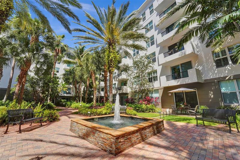 Property Photo: 2401 NE 65th St 609 FL 33308