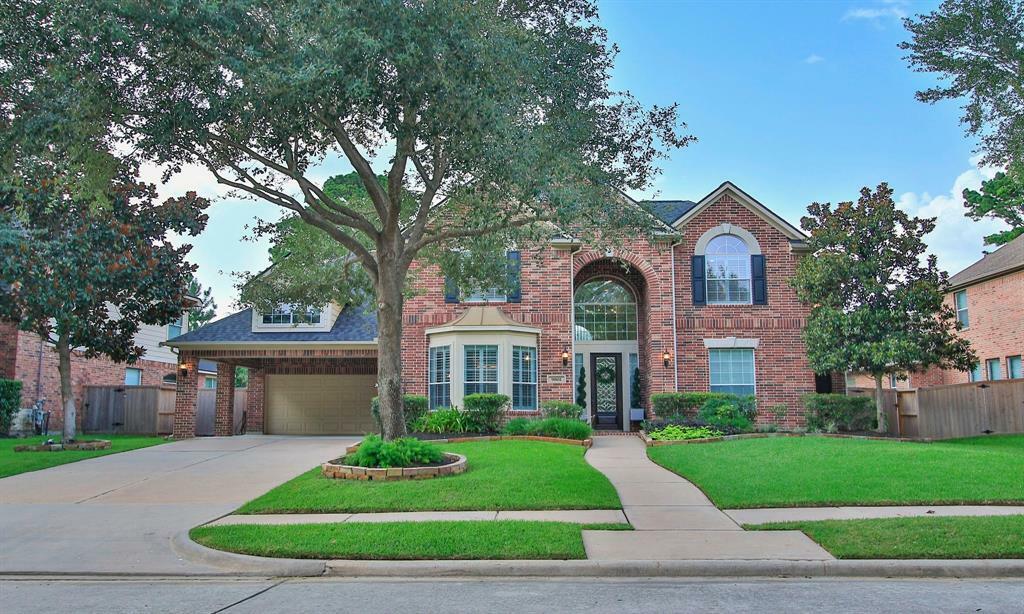 Property Photo: 9802 Blue Cruls Way TX 77379