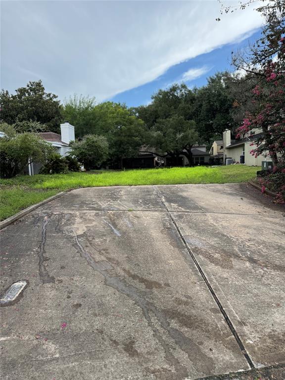 Property Photo: 2711 Quail Creek Drive TX 77459