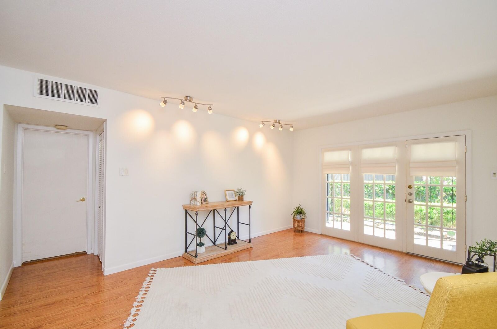 Property Photo:  2238 S Piney Point  Road 108  TX 77063 