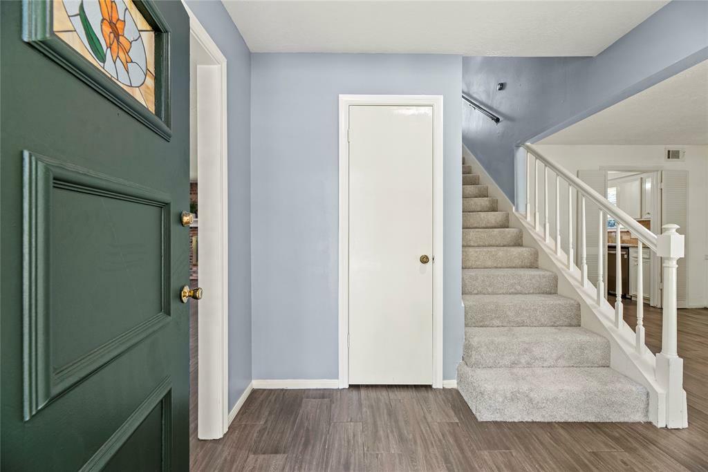 Property Photo: 25506 Long Hill Lane TX 77373