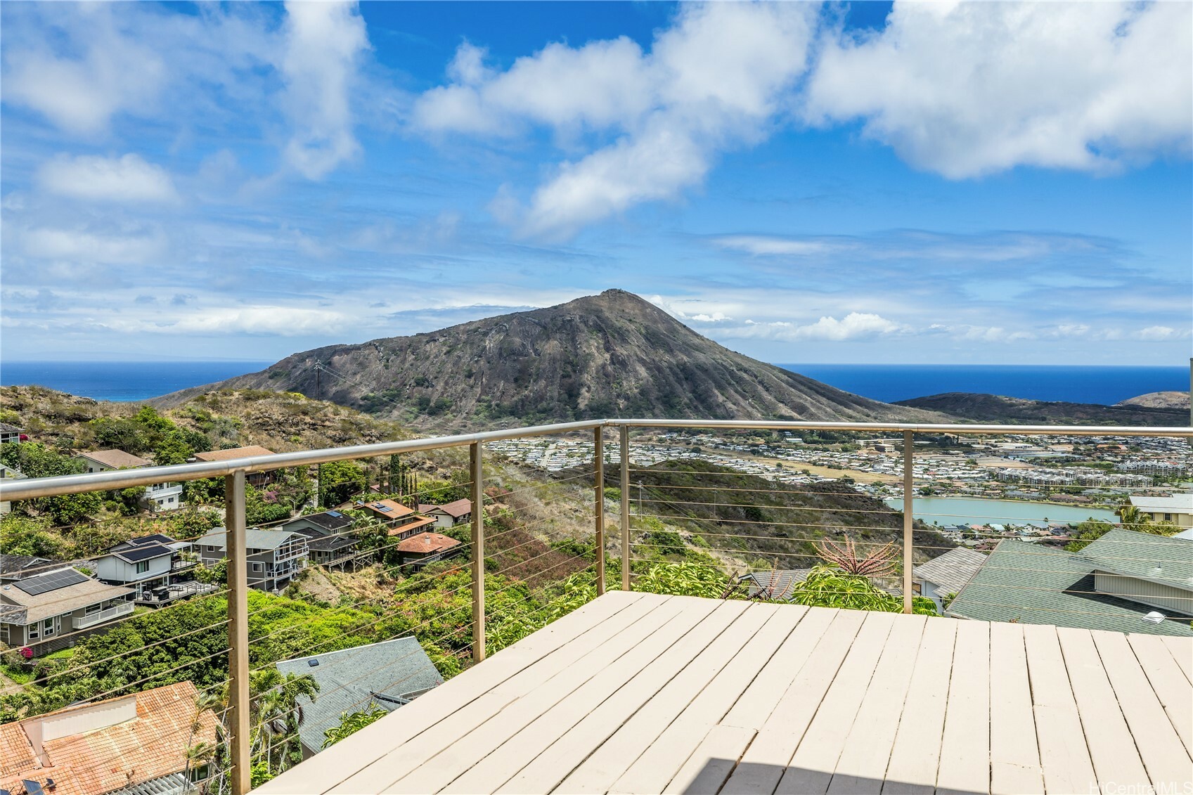 Property Photo: 1048 Kaupaku Place HI 96825