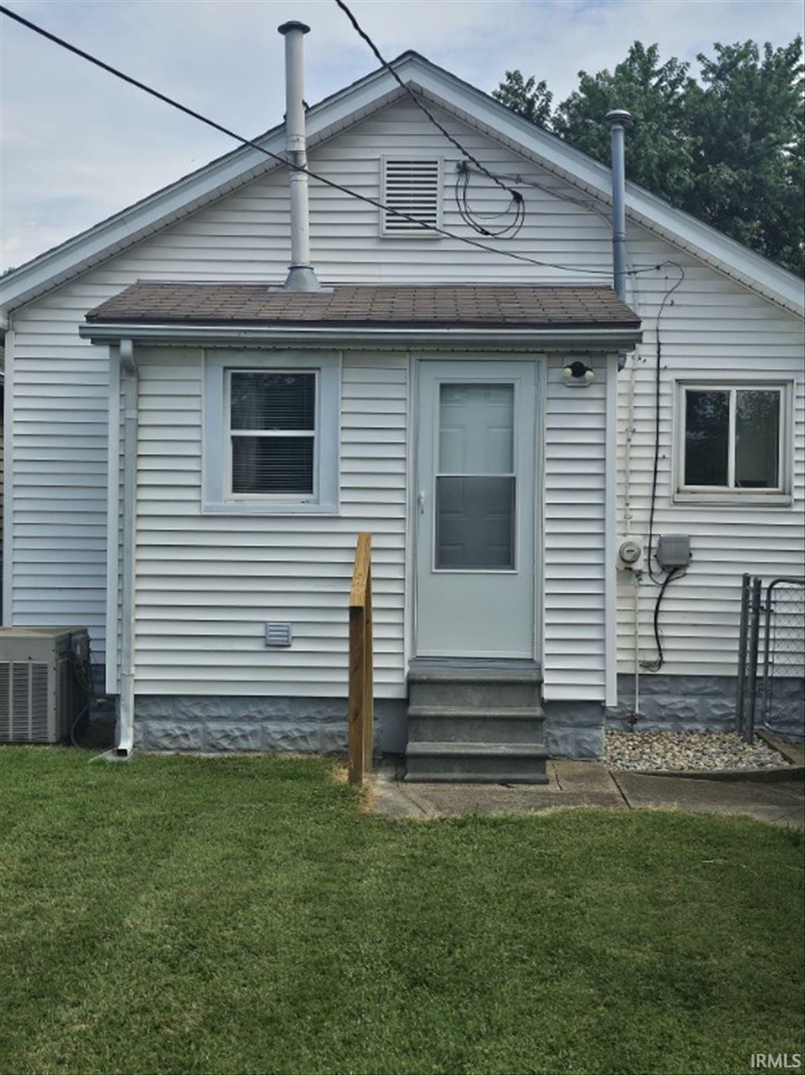 Property Photo:  16 W Tennessee Street  IN 47711 