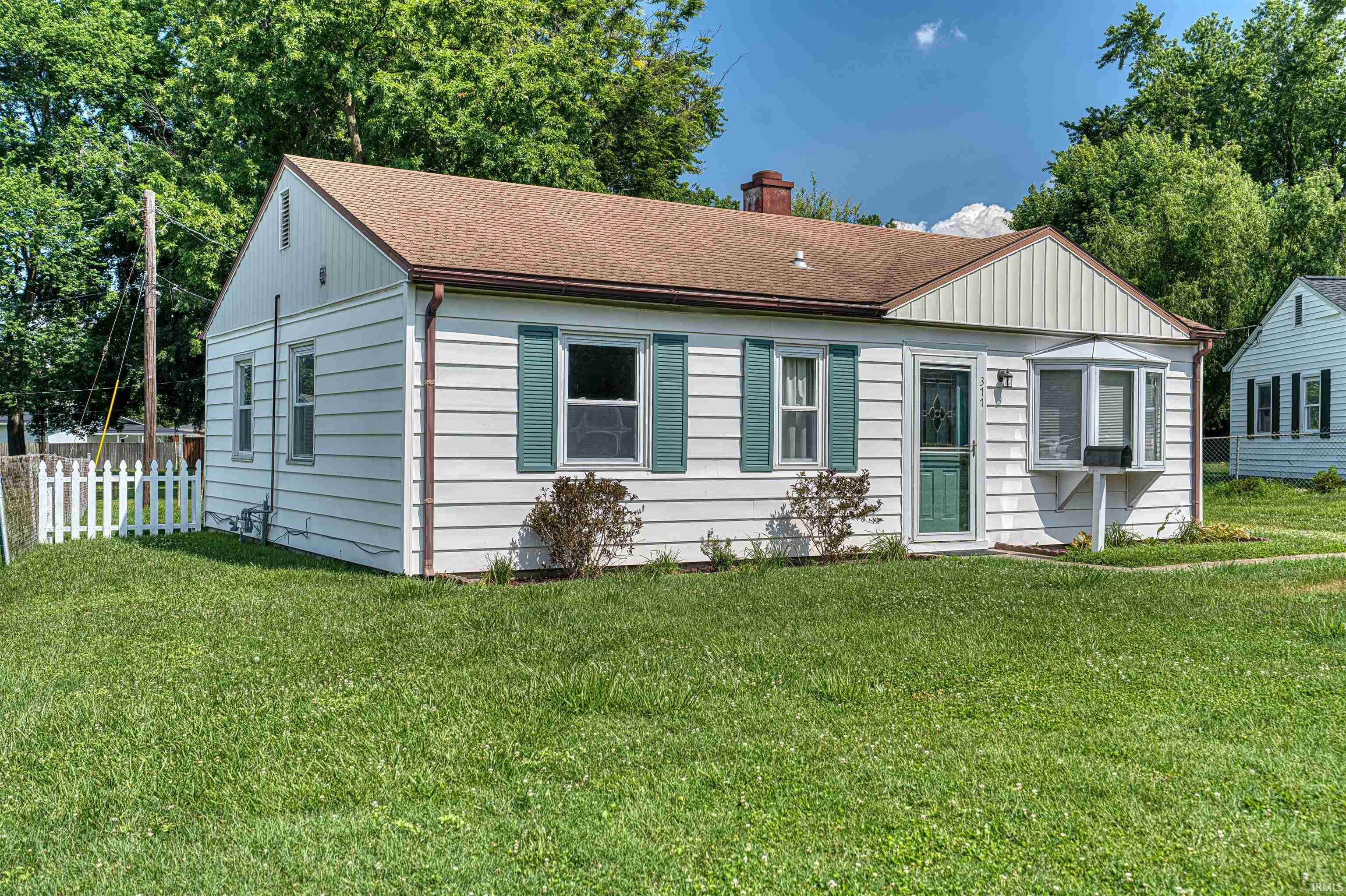 Property Photo: 377 Sheridan Court IN 47710
