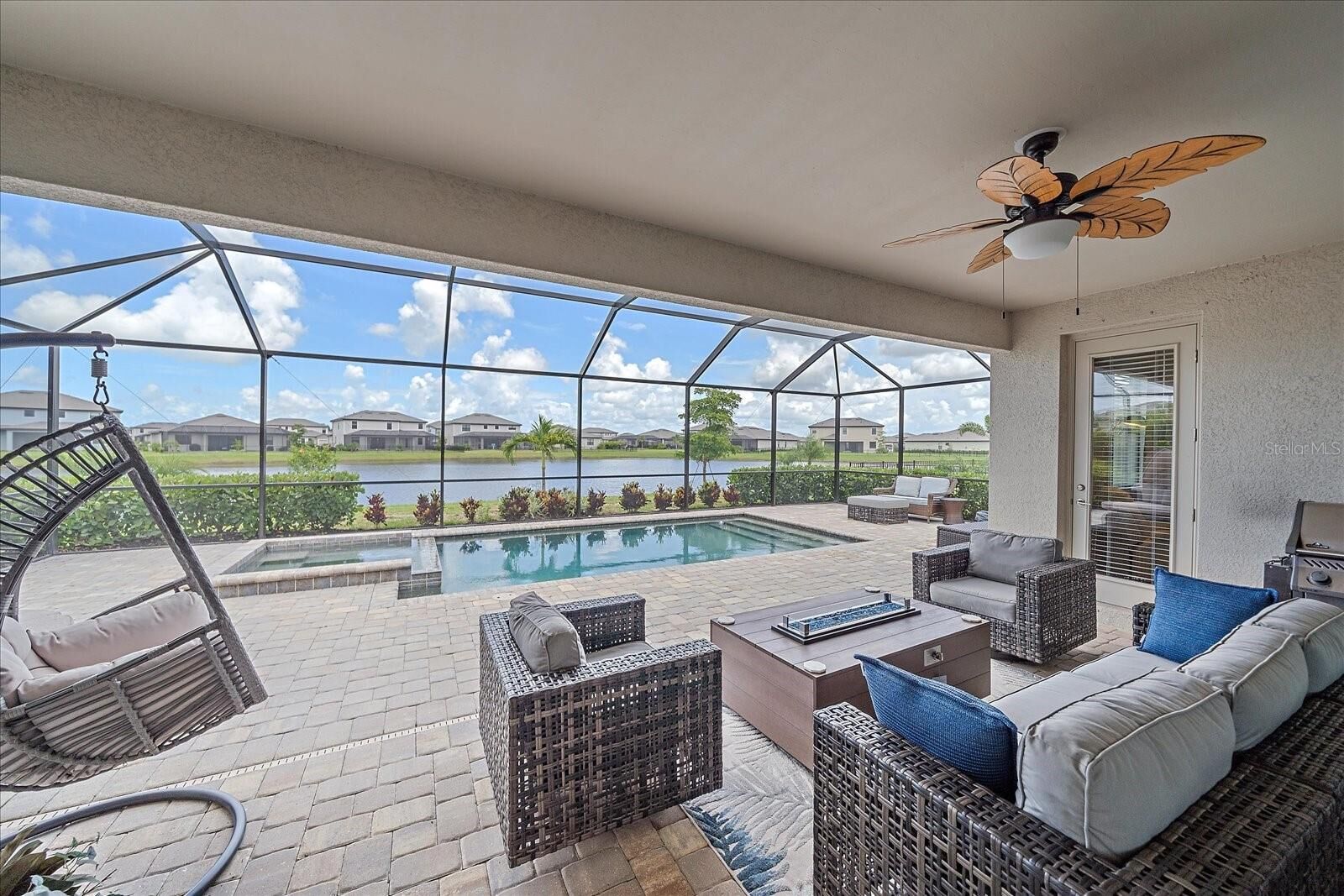 Property Photo: 15437 White Linen Drive FL 34211