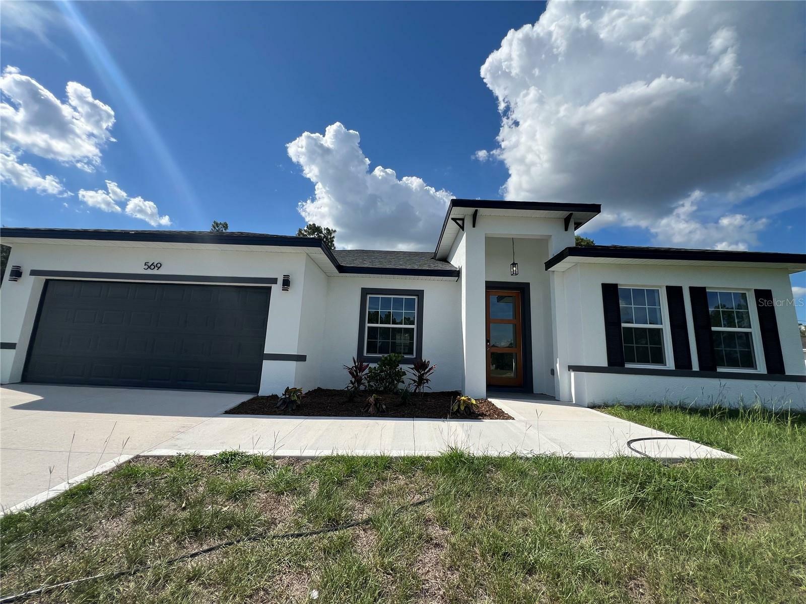 Property Photo: 569 Marion Oaks Manor FL 34473