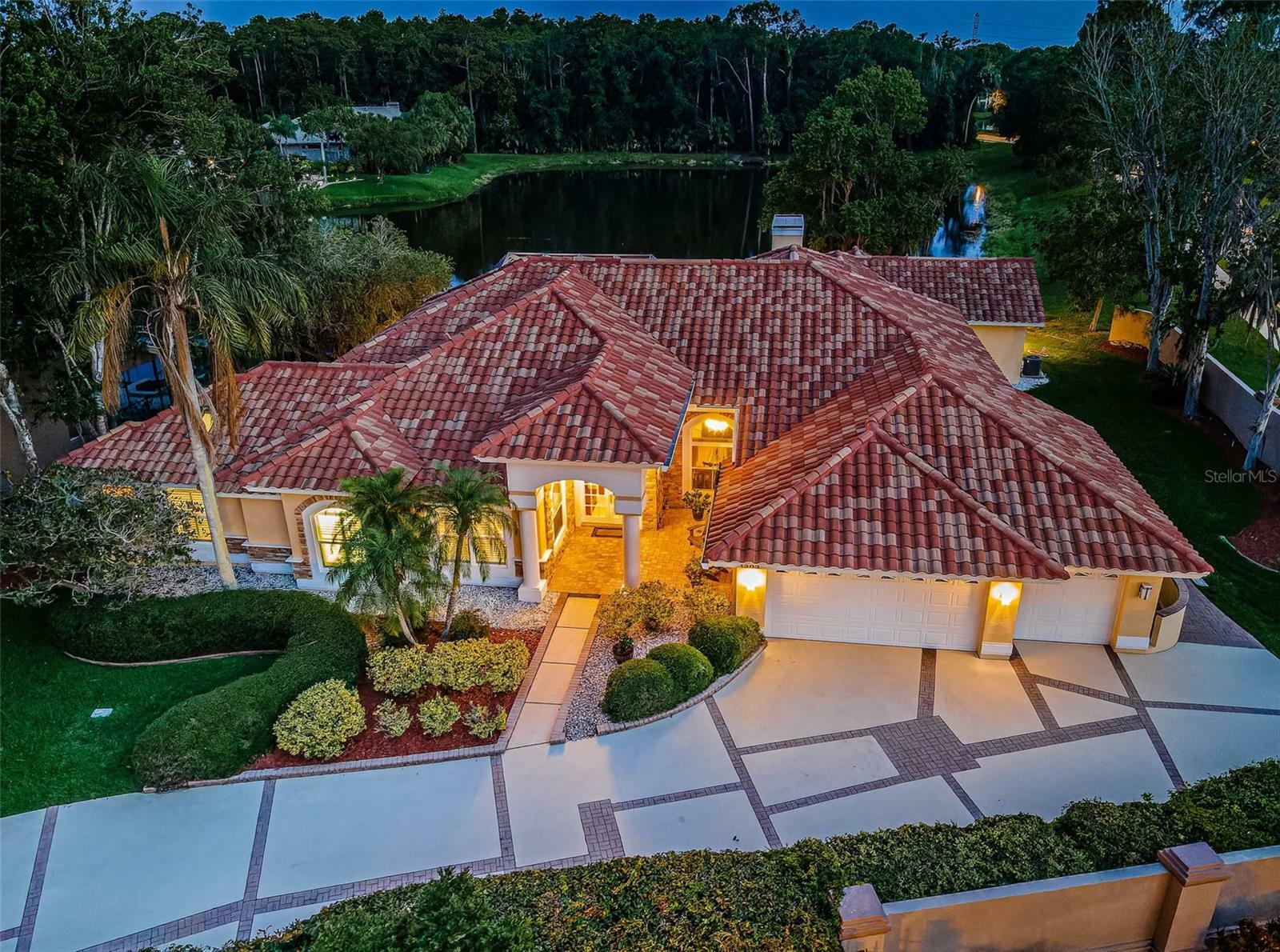 Property Photo: 1303 Forestedge Boulevard FL 34677