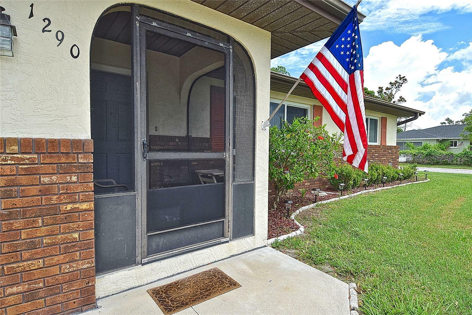Property Photo: 1290 Leeward Road FL 34293