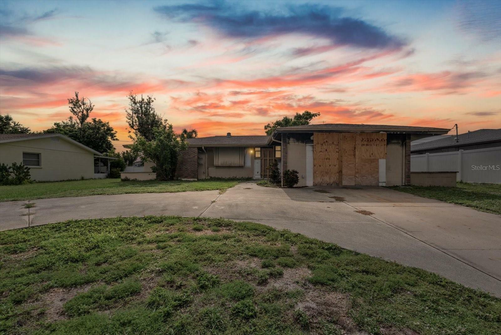 Property Photo: 268 Alsace Avenue FL 34293
