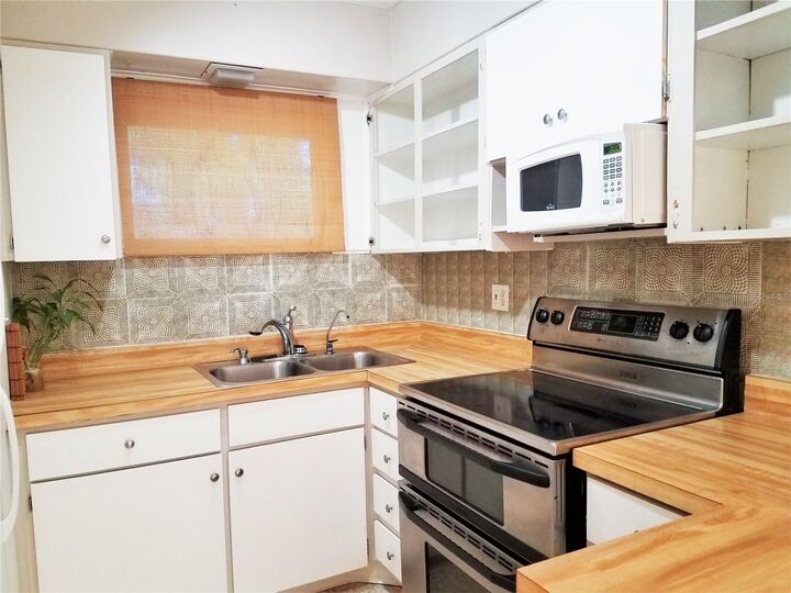 Property Photo: 2155 Wood Street A26 FL 34237