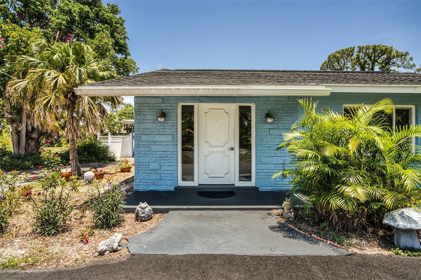 Property Photo: 2216 Lake Shore Drive FL 34275
